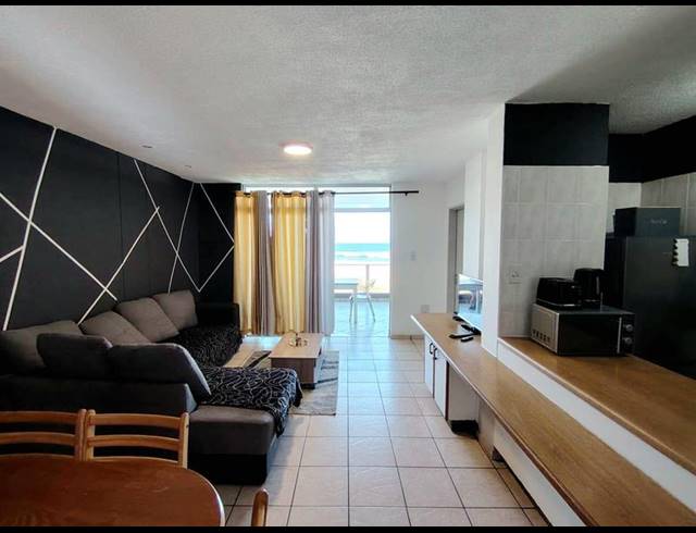 3 BEDROOM APARTMENT FOR SALE IN MARGATE BEACH